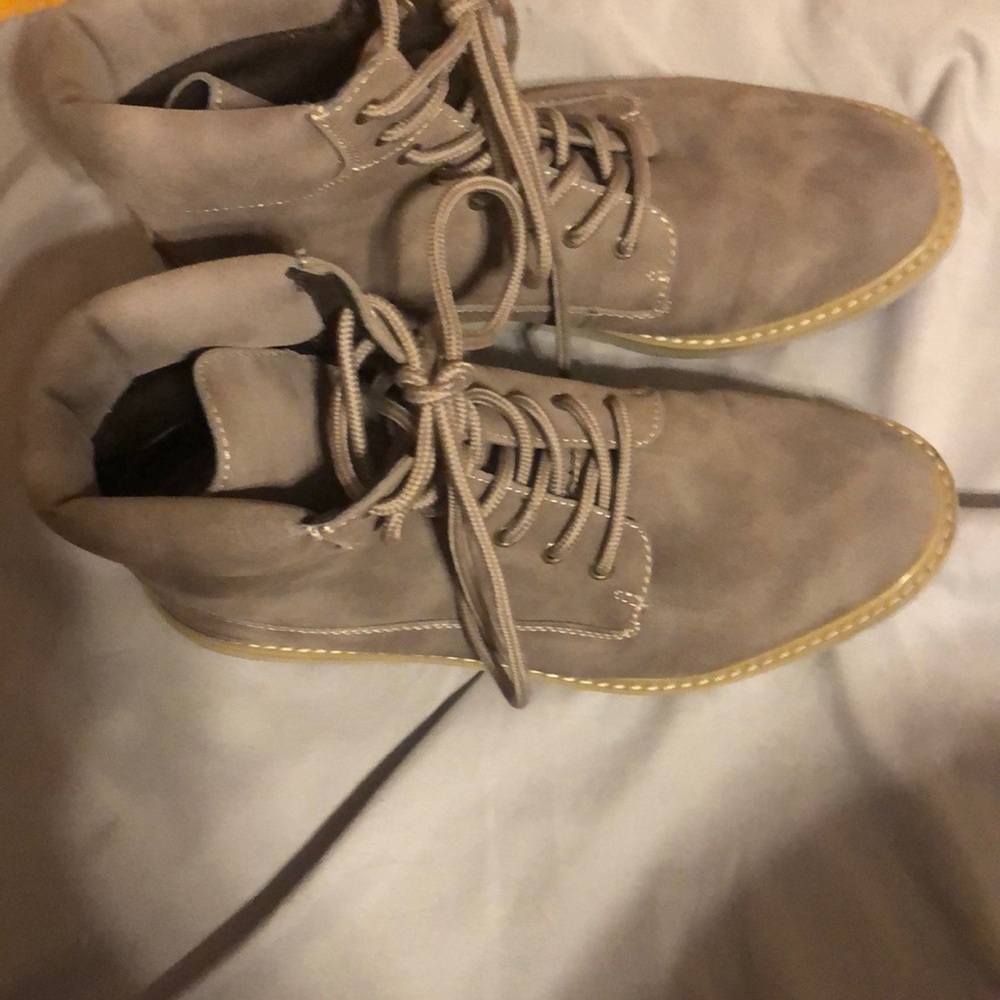 Women’s Cliff Suede Boots - tan - Size 9